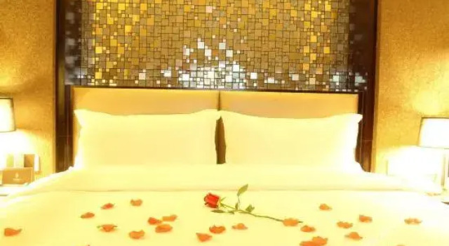 Kelly Hotel (Qinzhou Nianfeng Square), Varaa Hotelli Qinzhou Guangxi