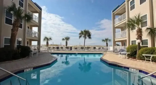 Номер Standard Poolside Villas 308 2 Bedroom Condo by RedAwning