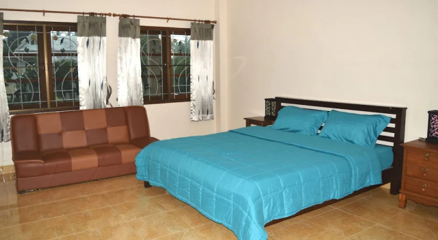 Апартаменты Deluxe Kate House Bangsaphan