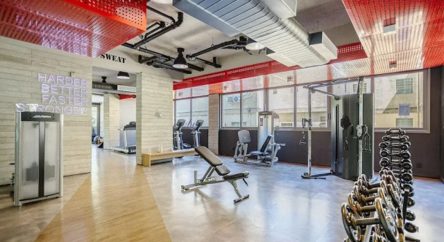 Your Complete Stay in a Building With a Pool Just Steps From the Subway - FRE