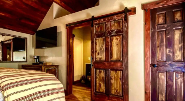 River Rock Inn B&B, Prenota Bed & breakfast  