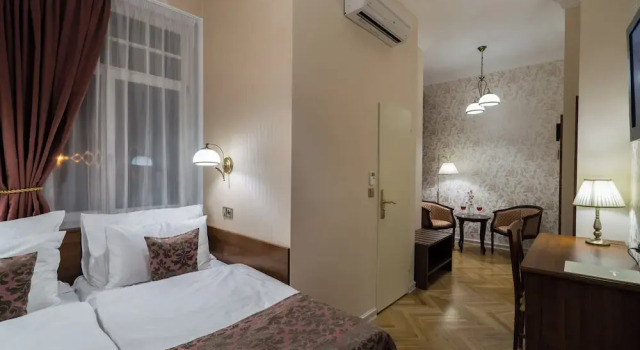 Двухместный номер Standard c 1 комнатой с видом на город Boutique Hotel Katerina