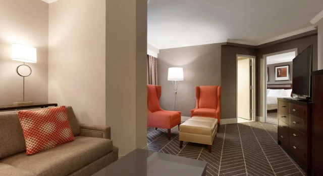 Двухместный клубный номер Standard Hilton Arlington