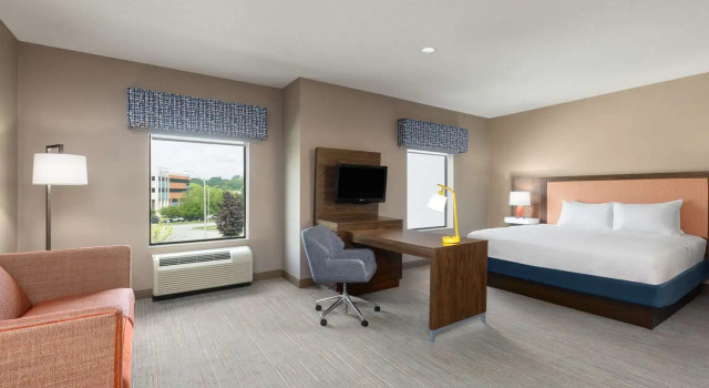 Люкс Hampton Inn & Suites Harrisburg