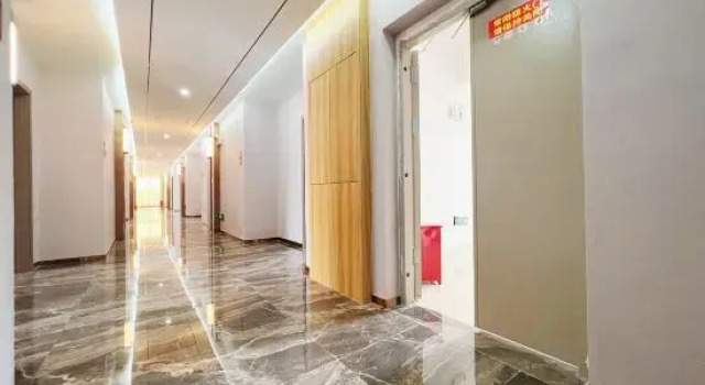 Shengweiyasenyang Hotel (Nongmo Lake Park Branch), Rezerwuj Hotel Dehong Yunnan