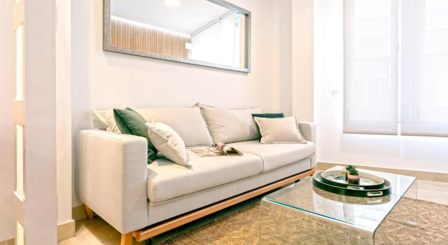 Luminous 1 Bedroom Apartment in the Heart of Seville. Murillo V, Забронировать Апартаменты/квартира Севилья провинция Севилья, рядом с La Torre de Don Fadrique