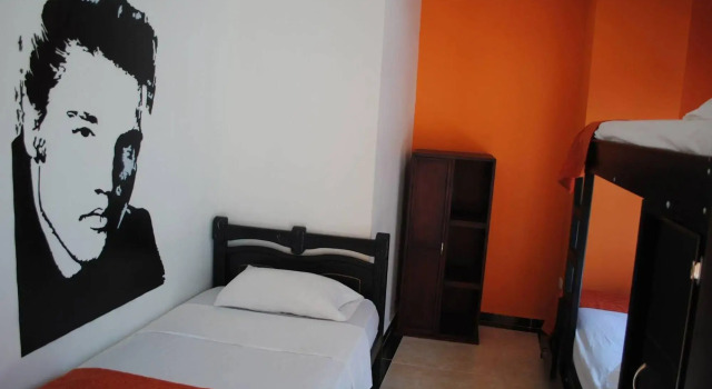Zleeping Hostel