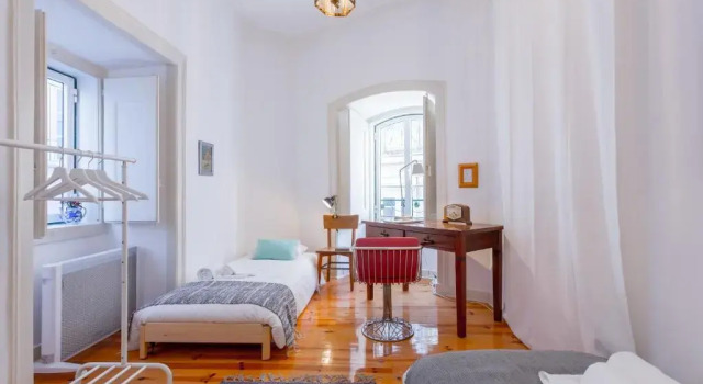 Апартаменты Spacious, Bright and Sunny Apartment, By TimeCooler