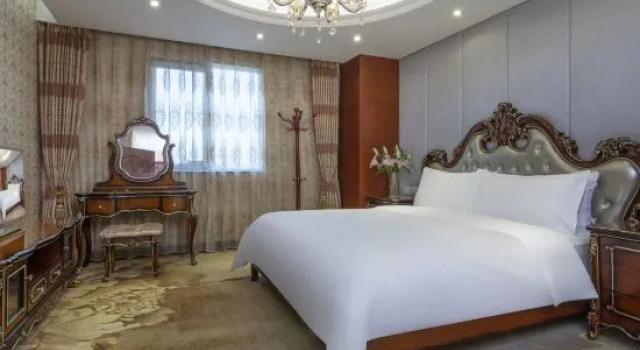 Люкс Deluxe Vienna International Hotel Beijing GuangAnMen