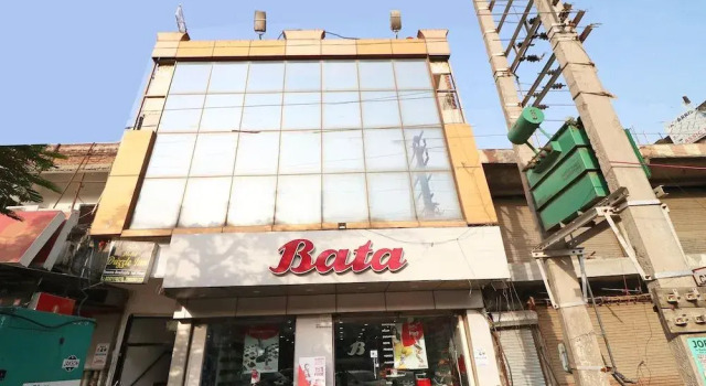 OYO 40425 Hotel Dazzle Inn, Varaa Hotelli Faridabad Haryana