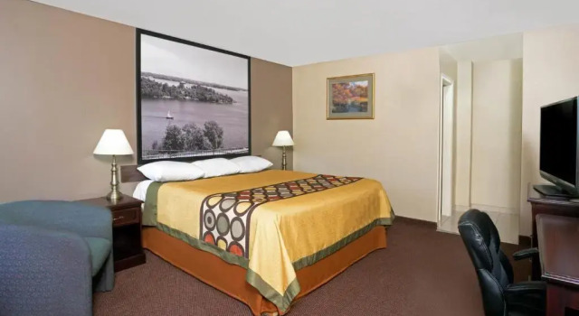 Номер Standard Super 8 by Wyndham Kingston