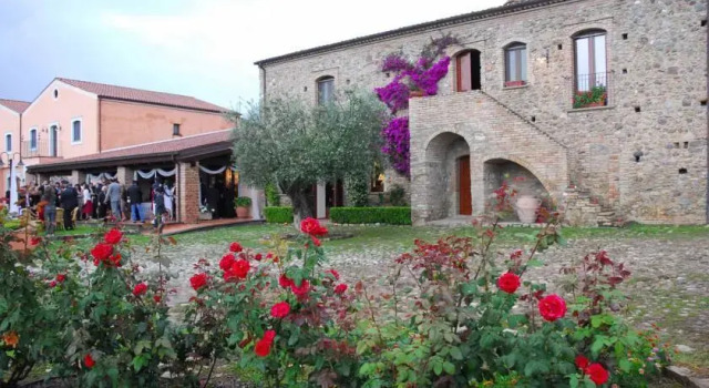 La Masseria Lolivia, Boek Hotel Hotels in Senise met zwembad, Zwembad