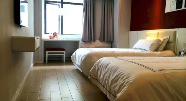 五彩今天连锁酒店(宁乡翡翠湖国际广场店), Book Hotel Changsha Hunan