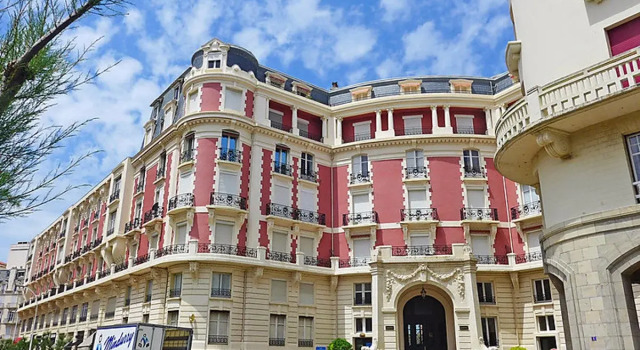 Villa Carlton Biarritz 40283, Забронировать Вилла Виллы Биарриц, рядом с Приход Нотр-Дам-дю-Роше - Церковь Св. Карла, Вилла