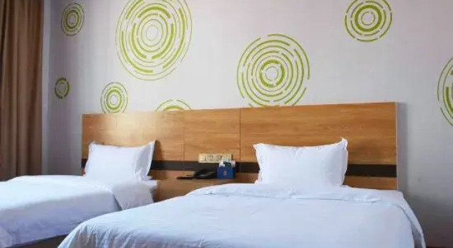Люкс Deluxe GreenTree Inn Express Hotel (Lianjiang Jiuzhoujiang Avenue North Branch)