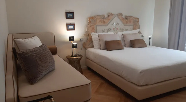Casa Vittoria Napoli - Santa Lucia, Buchen Sie Bed & Breakfast Lungomare Caracciolo Neapel