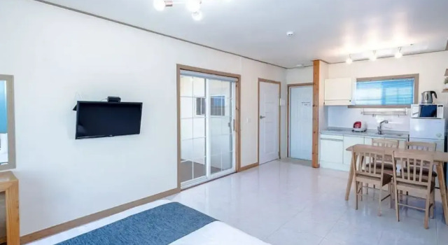 Yeosu Maison Blanche Pension