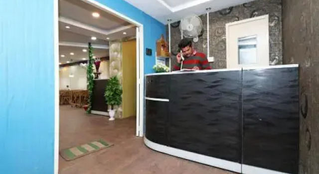 OYO 27906 Green Mountains, Rezervovat Hotel Kanatal Uttarakhand