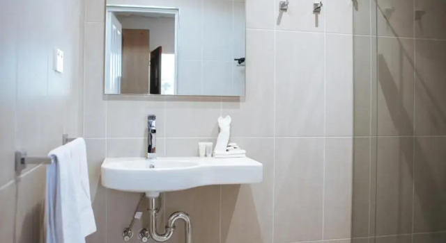 Номер Executive Astor Inn