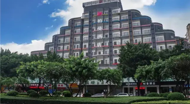 Borrman Hotel Zhaoqing Sihui Jade City, Book Hotel Hotels in Zhaoqing with Parking, Parking