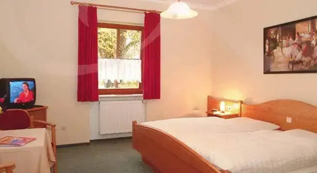 Schlossgasthof Rösch, Book Hotel SPA-hoteller i Grosser Arber, SPA