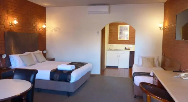 Трёхместный номер Standard Meramie Motor Inn