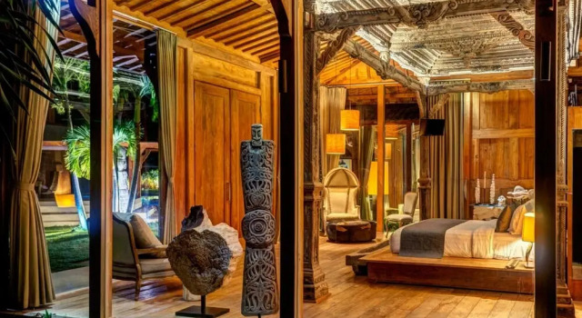 Вилла с 4 комнатами с балконом Palatial Wooden Villa, 4br, Lovina