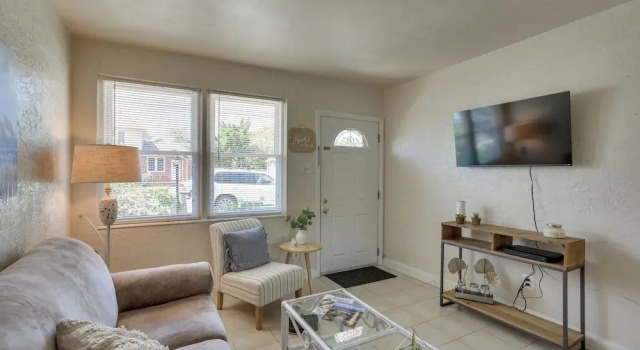 Relaxing Wildwood Crest Retreat w/ 2 Patios!