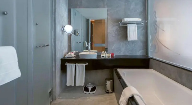 Двухместный номер Premium Mövenpick Hotel du Lac Tunis