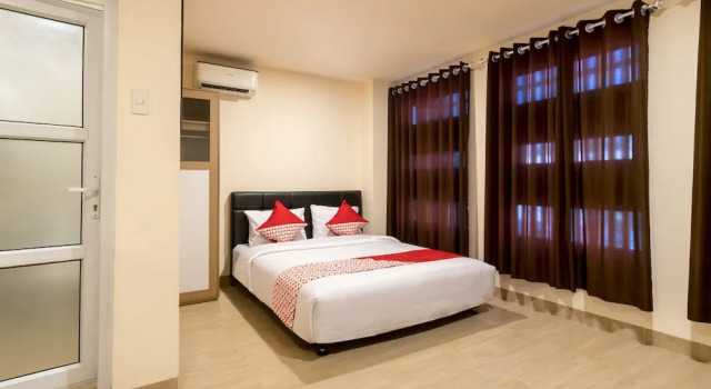 Sutomo Guest House by OYO Rooms, Rezerwuj Pensjonat Medan Sumatra