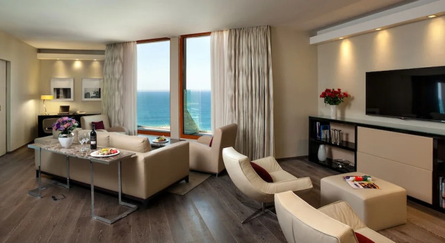 Suite Presidenciales con balcón y con vista al mar Carlton Tel Aviv Hotel - Luxury on the Beach