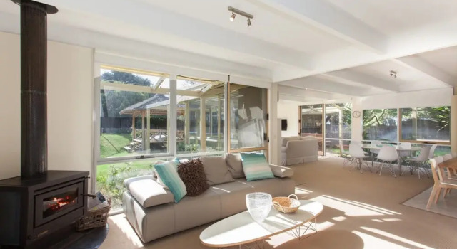 Woodland, Varaa Hotelli Red Hill 