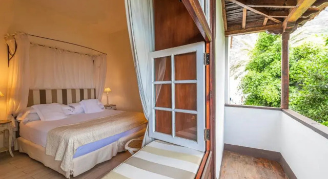 Люкс с балконом Isla Baja Suites