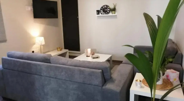 Unique 1 bedroom house, Book Hotel Larnaka Larnaca Region