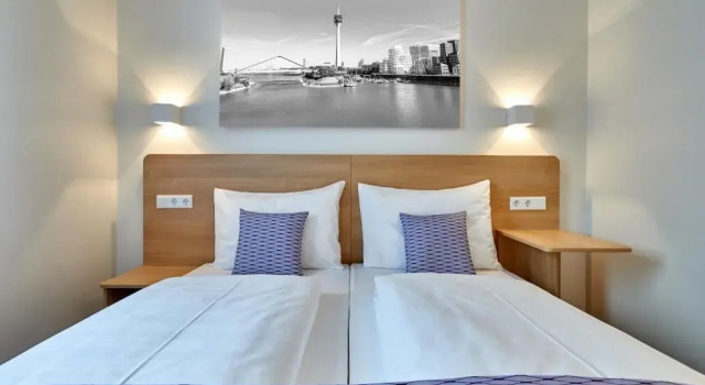 Двухместный номер Comfort McDreams Hotel Düsseldorf-City