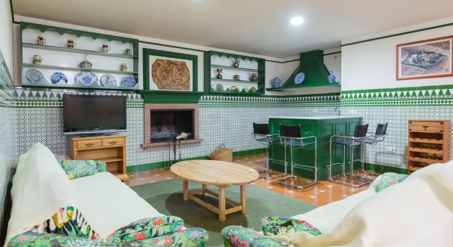 Living4Malaga Villa Galemar Pool & Gardens, Забронировать Вилла Виллы Торремолинос, рядом с Ботанический сад Молино де Инка, Вилла