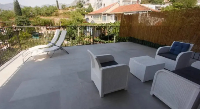 Апартаменты 1 BR apartment with spacious terrace