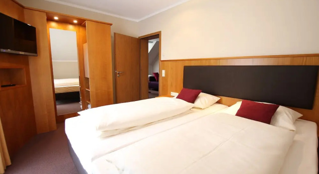 Номер Comfort с балконом и с видом на реку Hotel Straubs Schöne Aussicht