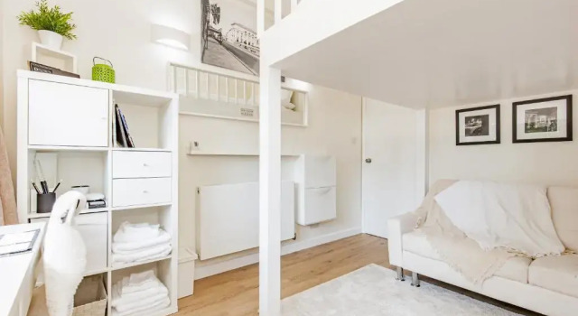 Апартаменты A'nB OXFORD - LOCATION LOCATION LOCATION!! Contemporary 2-bed FLAT with private lock-up parking in CENTRAL OX1