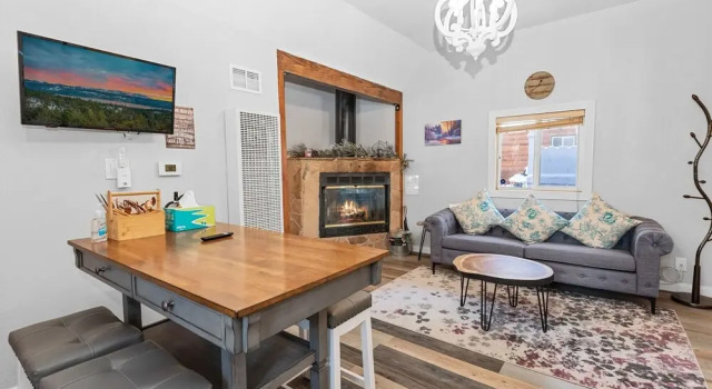 Mysonshine Cabin - Adorable Cozy one Bedroom Plus Bonus Room Cabin in a Great Location! 1 Cabin, Rezerwuj Hotel Big Bear Lake Stany Zjednoczone