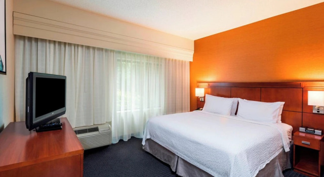 Люкс Courtyard by Marriott Atlanta Buford Mall of Georgia