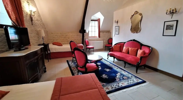 Четырёхместный полулюкс Hôtel Le Manoir De Mathan Crépon à la campagne 5 mn dArromanches et 10 mn de Bayeux