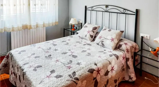 Amazing apartment in Fisterra with 4 Bedrooms and WiFi, Réserver Appartement Fisterra Cap Finisterre