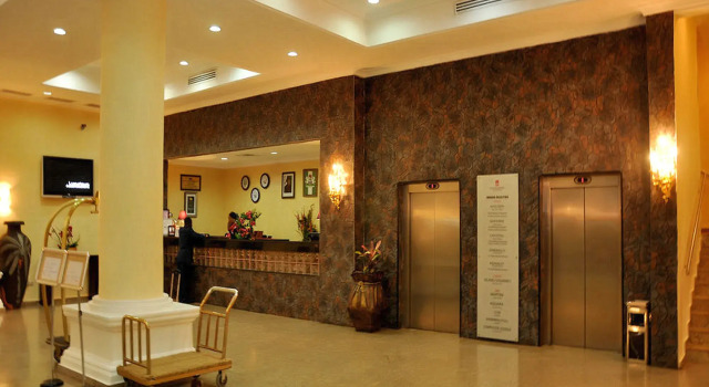 Royal Tropicana Hotel
