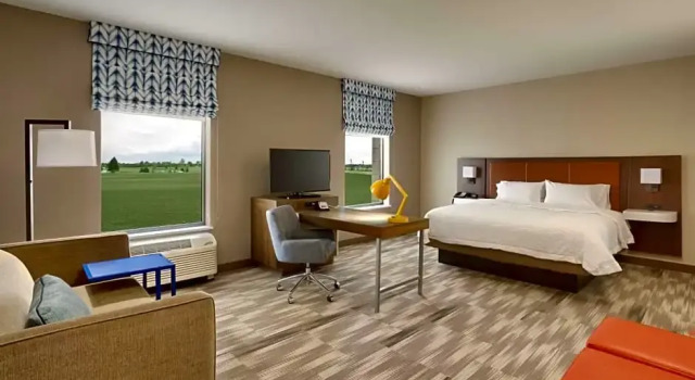 Четырёхместный люкс Hampton Inn & Suites Rexburg