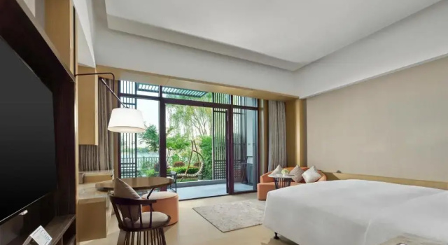 Двухместный номер Premium с видом на озеро Hilton Shanghai Songjiang Guangfulin