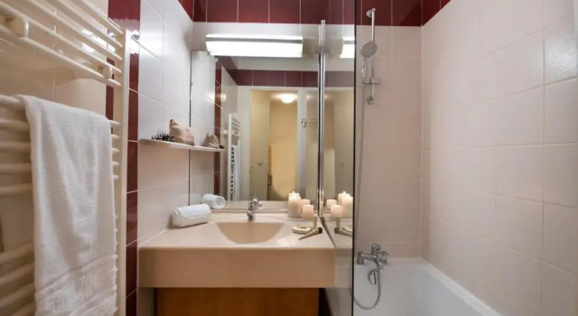 Кровать в общем номере Le Cheval Blanc - Village Montana