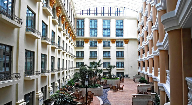 Beijing Schonbrunn Hotel, Boek Hotel Beijing Beijing Province