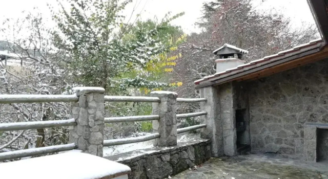 La Puente 10 de Gredos, Забронировать Отель Ойос-дель-Эспино Sierra de Gredos