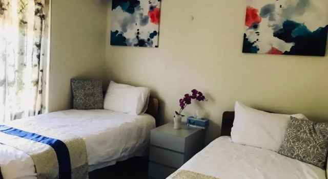 Коттедж с 3 комнатами Swan Valley Rest Cottage
